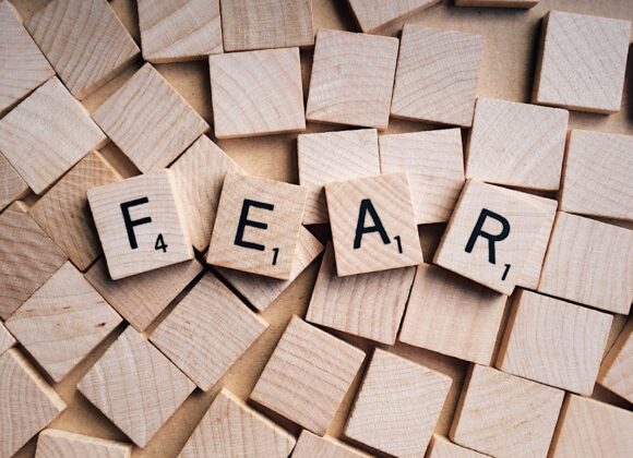 Isaías 8:12-14, Temor y Miedo Isaías 8:12-14, Temor y Miedo